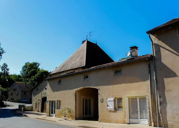 Authentique A Avec Cheminee, Terrain Clos, Proche Thermes Et Activites Culturelles - Fr-1-589-116 Isches