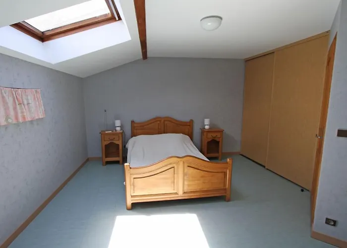 Authentique A Avec Cheminee, Terrain Clos, Proche Thermes Et Activites Culturelles - Fr-1-589-116 * Isches